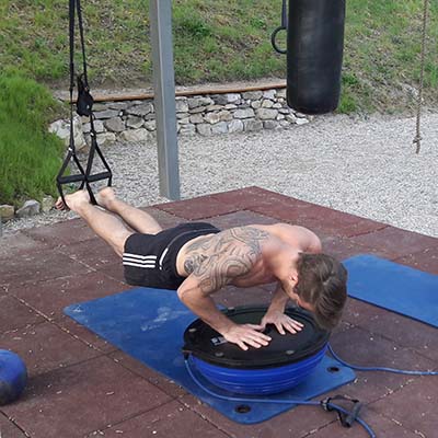 Park Workout Area - Slingtrainer Workout - Funktionales Training